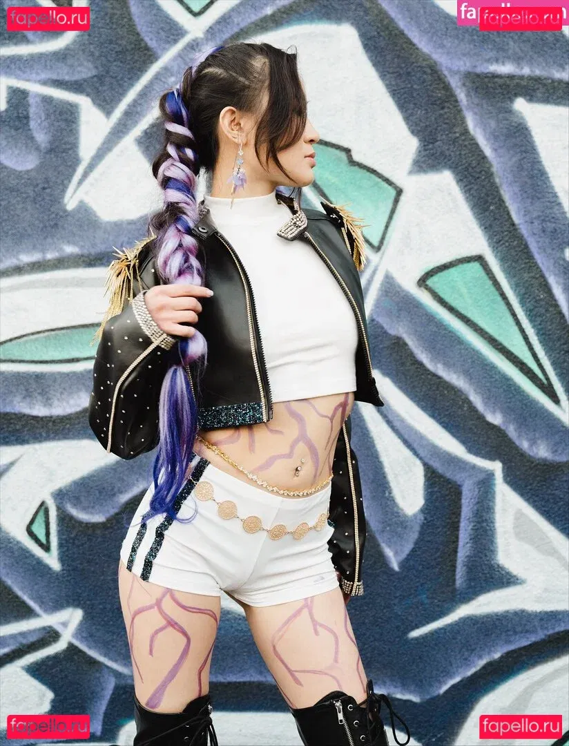 Jeannie Elise Mai Onlyfans Photo Gallery 