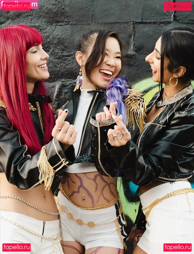 Jeannie Elise Mai Onlyfans Photo Gallery 