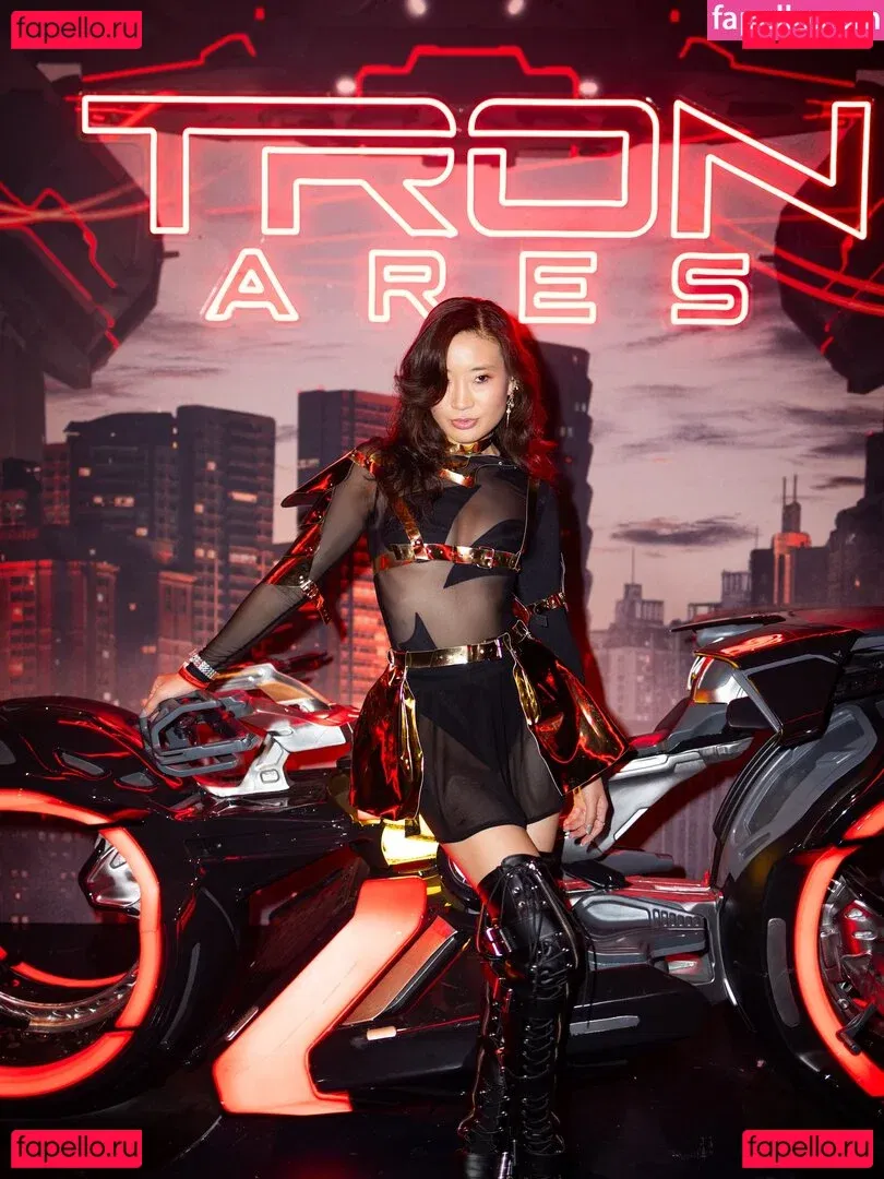 Jeannie Elise Mai Onlyfans Photo Gallery 