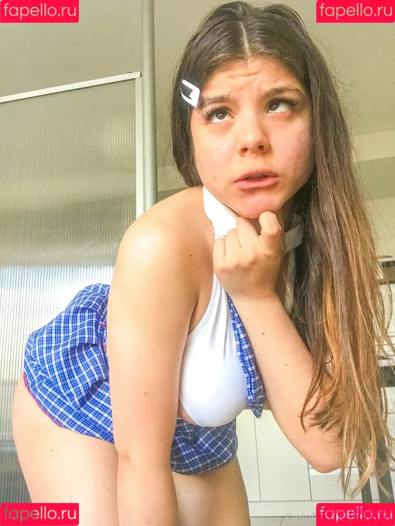 arilol Onlyfans Photo Gallery 