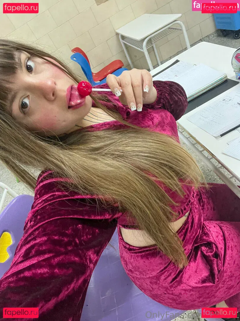 arilol Onlyfans Photo Gallery 