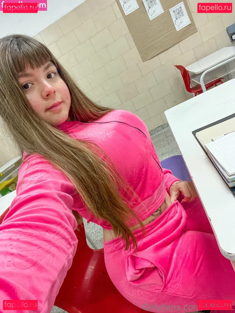 arilol Onlyfans Photo Gallery 