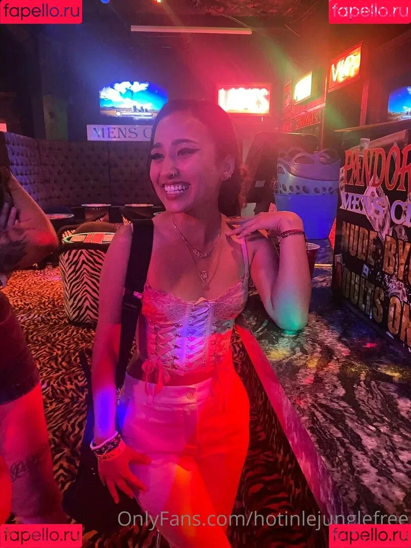 hotinlejunglefree Onlyfans Photo Gallery 