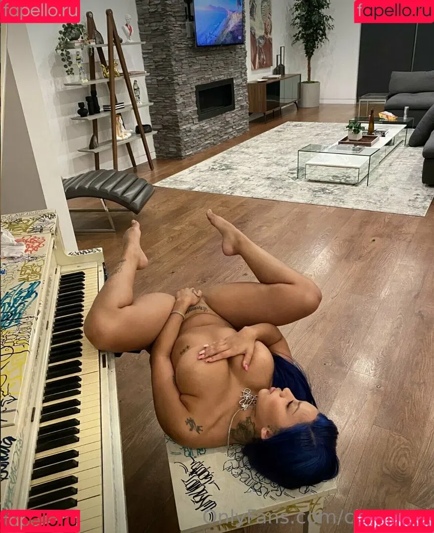 chromita Onlyfans Photo Gallery 