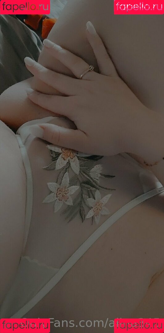 alina345 Onlyfans Photo Gallery 