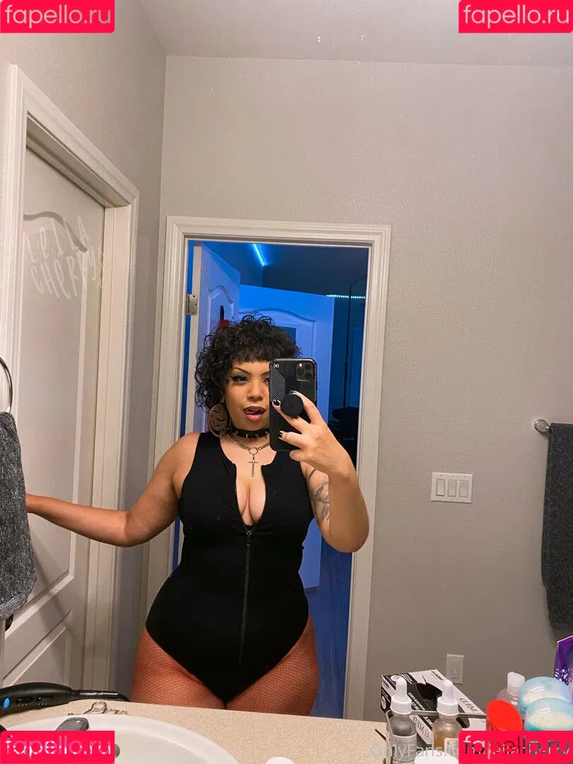 leilacherry Onlyfans Photo Gallery 