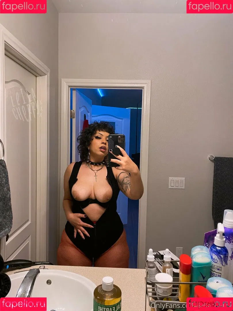leilacherry Onlyfans Photo Gallery 
