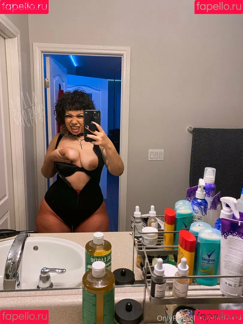 leilacherry Onlyfans Photo Gallery 