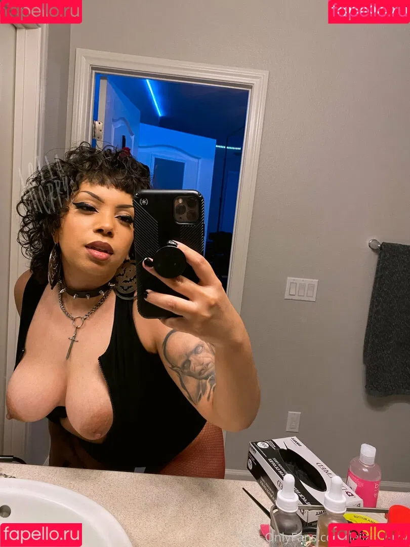 leilacherry Onlyfans Photo Gallery 