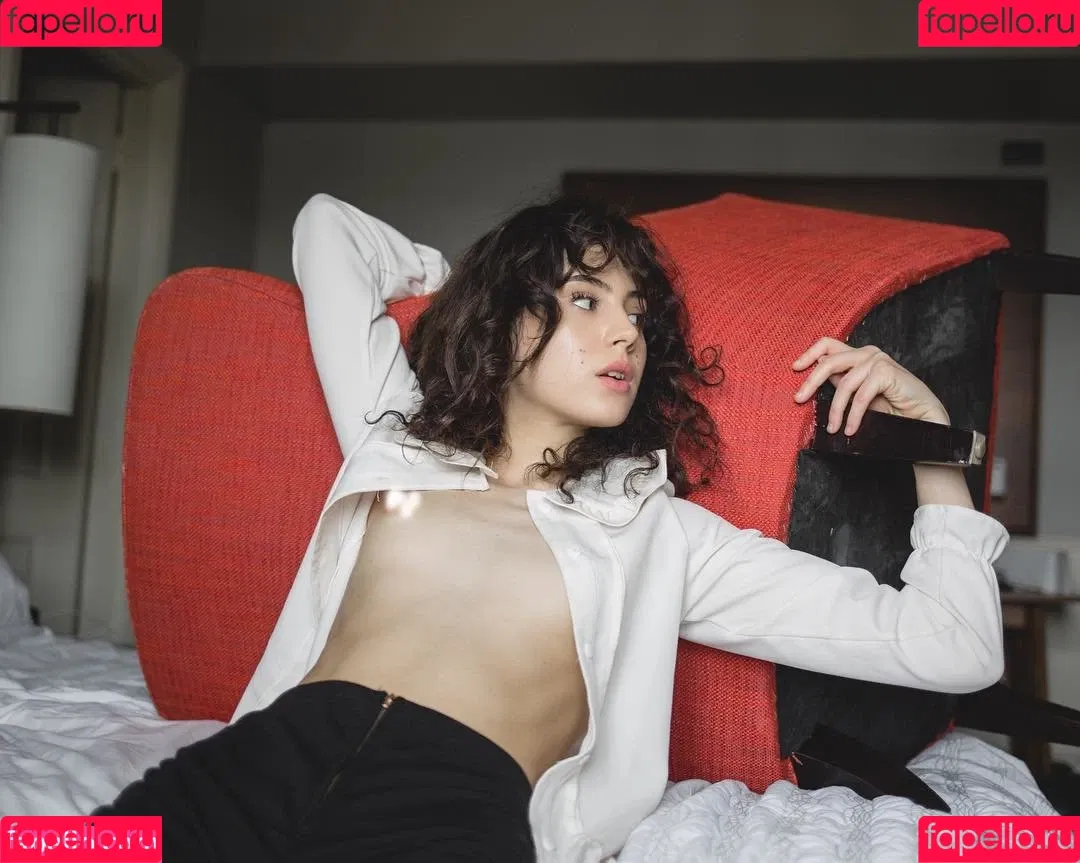 Mina Bell Onlyfans Photo Gallery 