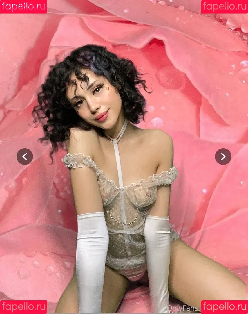 Mina Bell Onlyfans Photo Gallery 