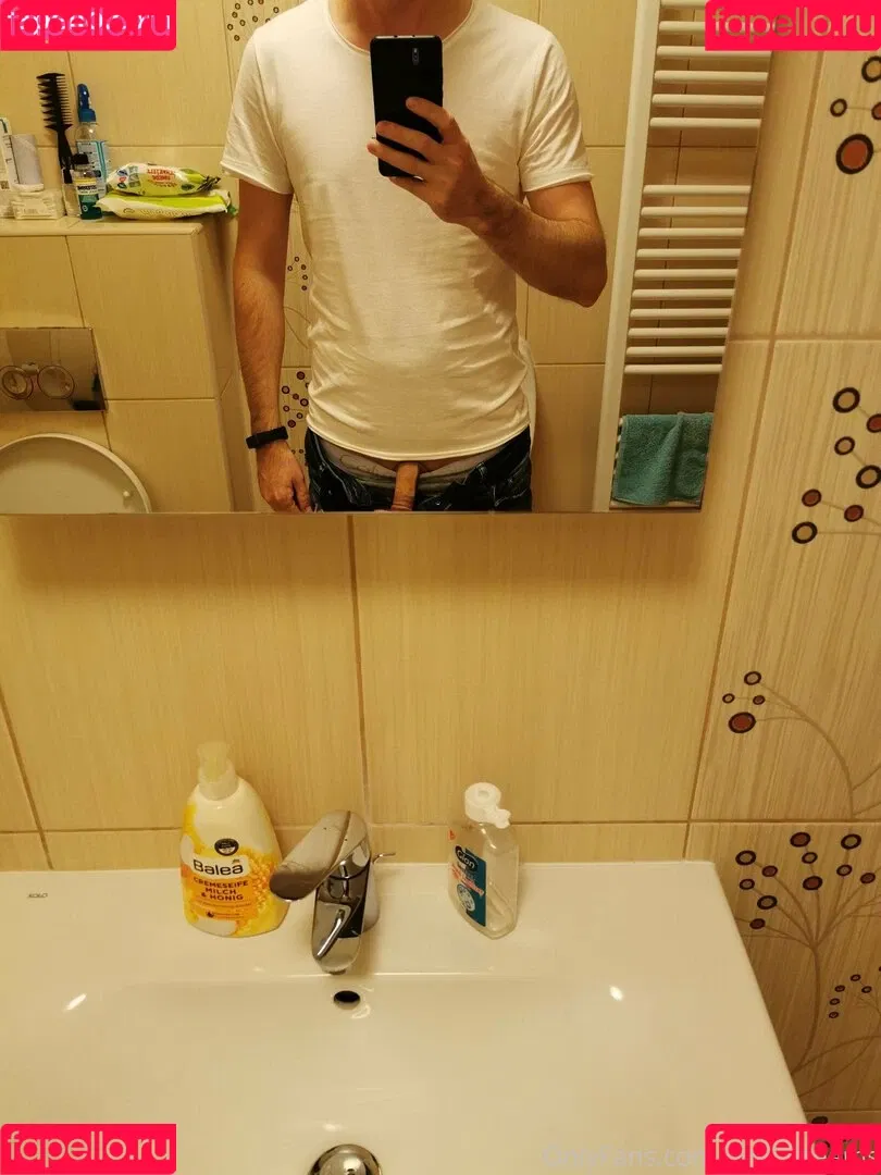 uwetdreams Onlyfans Photo Gallery 
