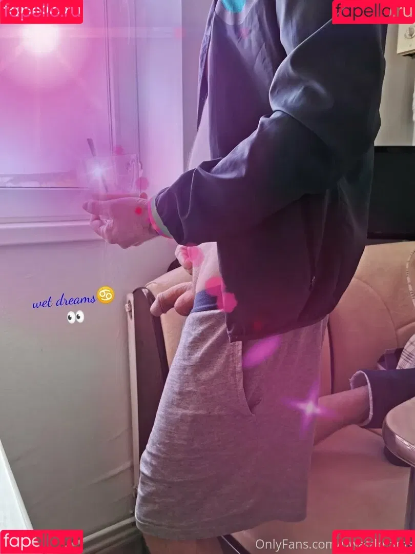 uwetdreams Onlyfans Photo Gallery 
