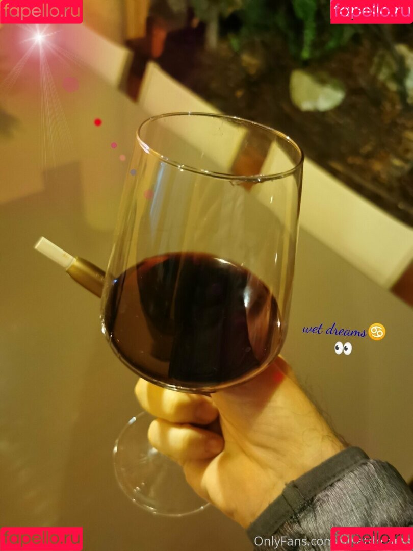 uwetdreams Onlyfans Photo Gallery 