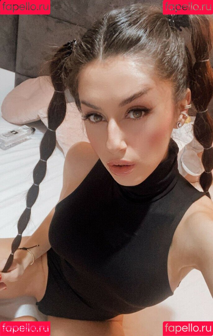 Adalline Onlyfans Photo Gallery 