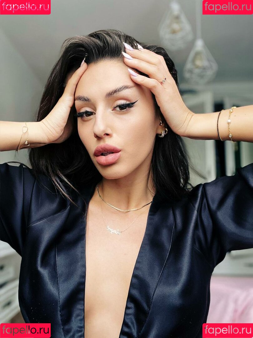 Adalline Onlyfans Photo Gallery 