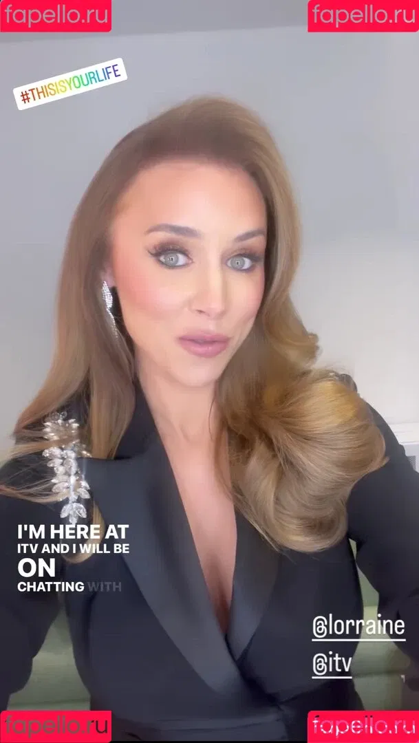 Una Healy Onlyfans Photo Gallery 