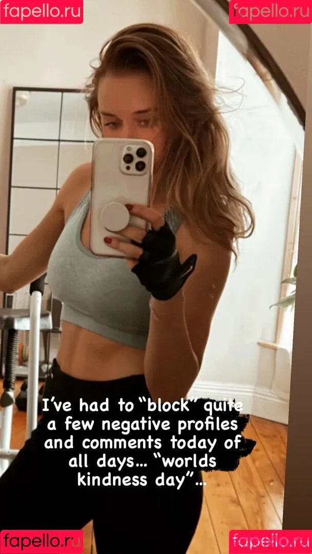 Una Healy Onlyfans Photo Gallery 