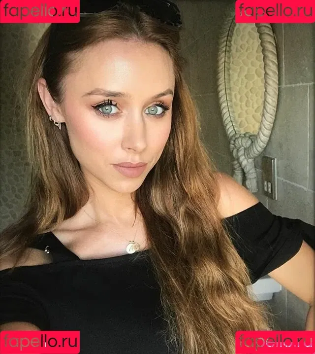 Una Healy Onlyfans Photo Gallery 