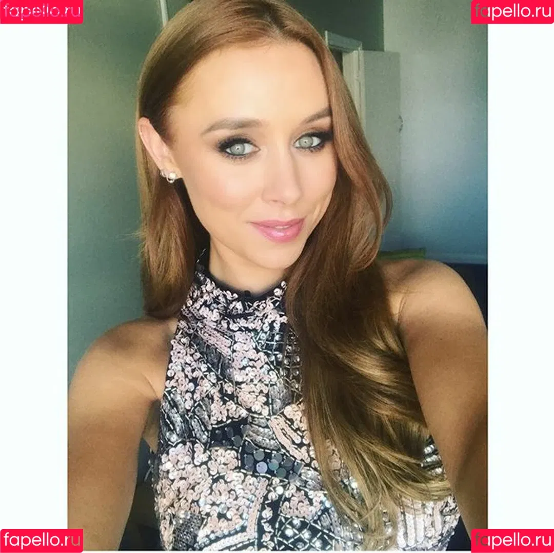 Una Healy Onlyfans Photo Gallery 