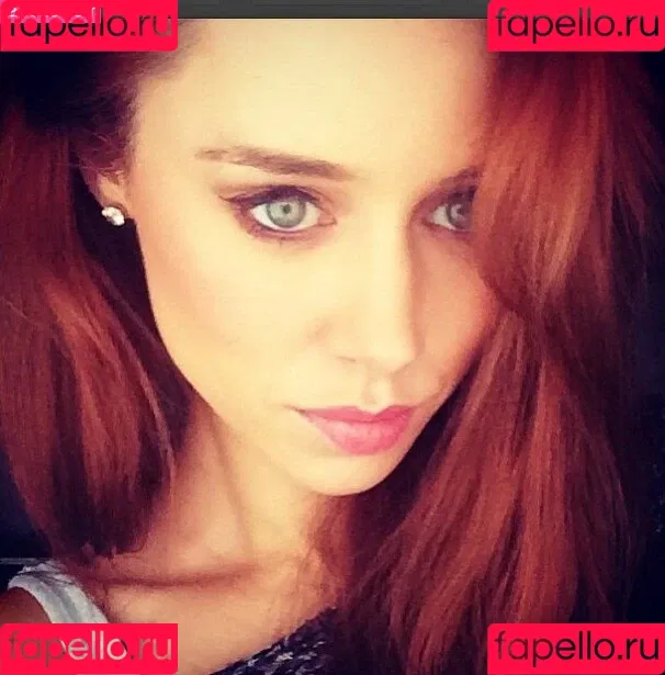 Una Healy Onlyfans Photo Gallery 