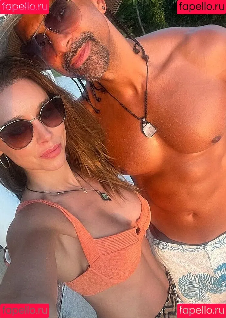 Una Healy Onlyfans Photo Gallery 