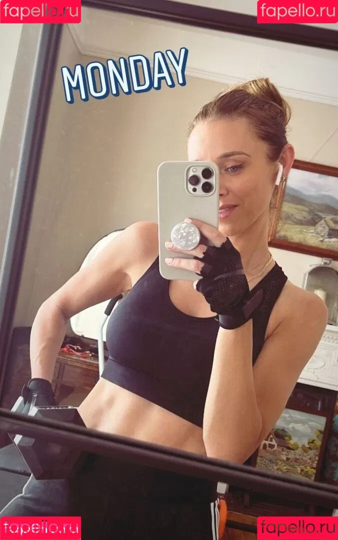 Una Healy Onlyfans Photo Gallery 