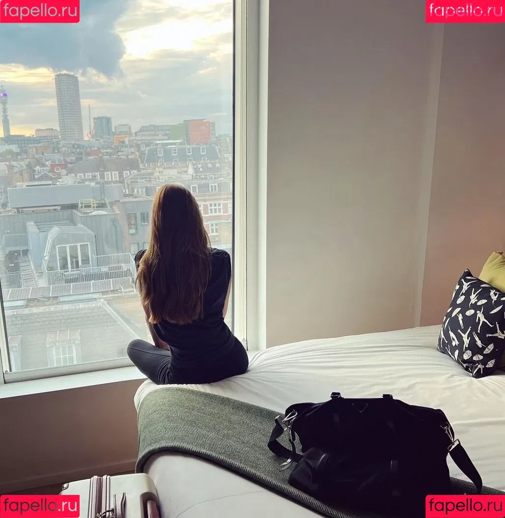 Una Healy Onlyfans Photo Gallery 