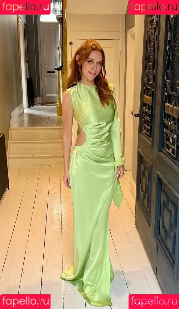Una Healy Onlyfans Photo Gallery 