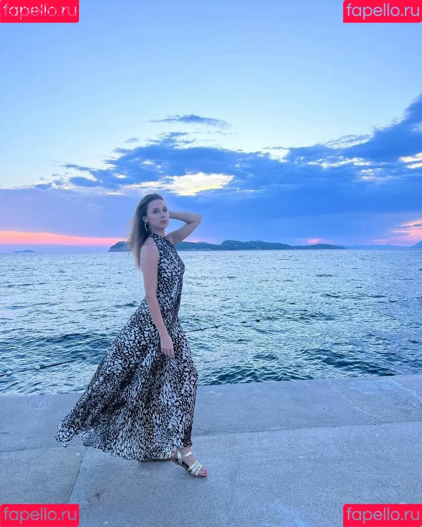 Una Healy Onlyfans Photo Gallery 