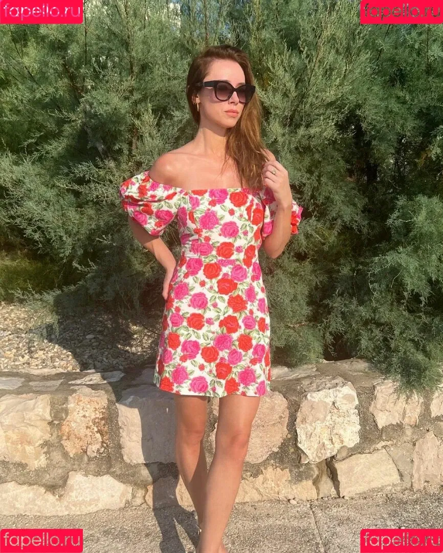 Una Healy Onlyfans Photo Gallery 