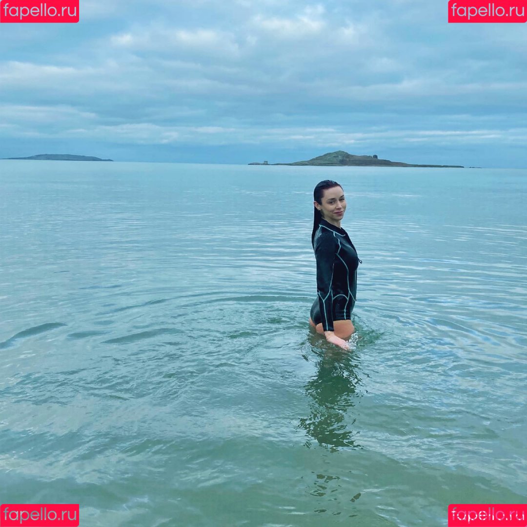 Una Healy Onlyfans Photo Gallery 