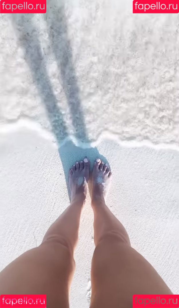 Una Healy Onlyfans Photo Gallery 