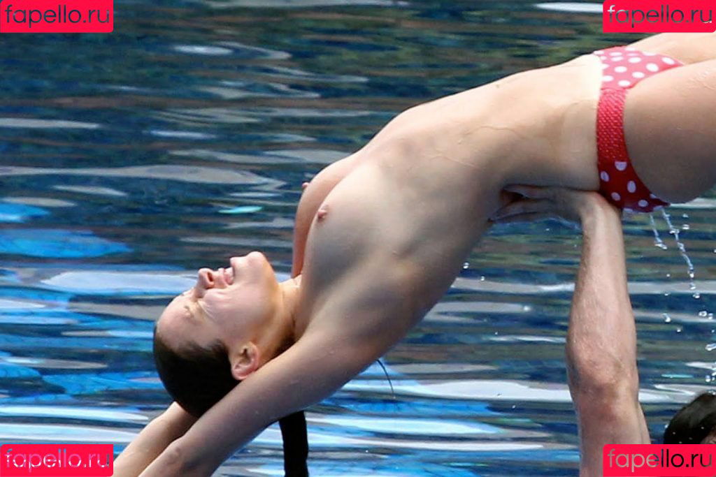 Una Healy Onlyfans Photo Gallery 