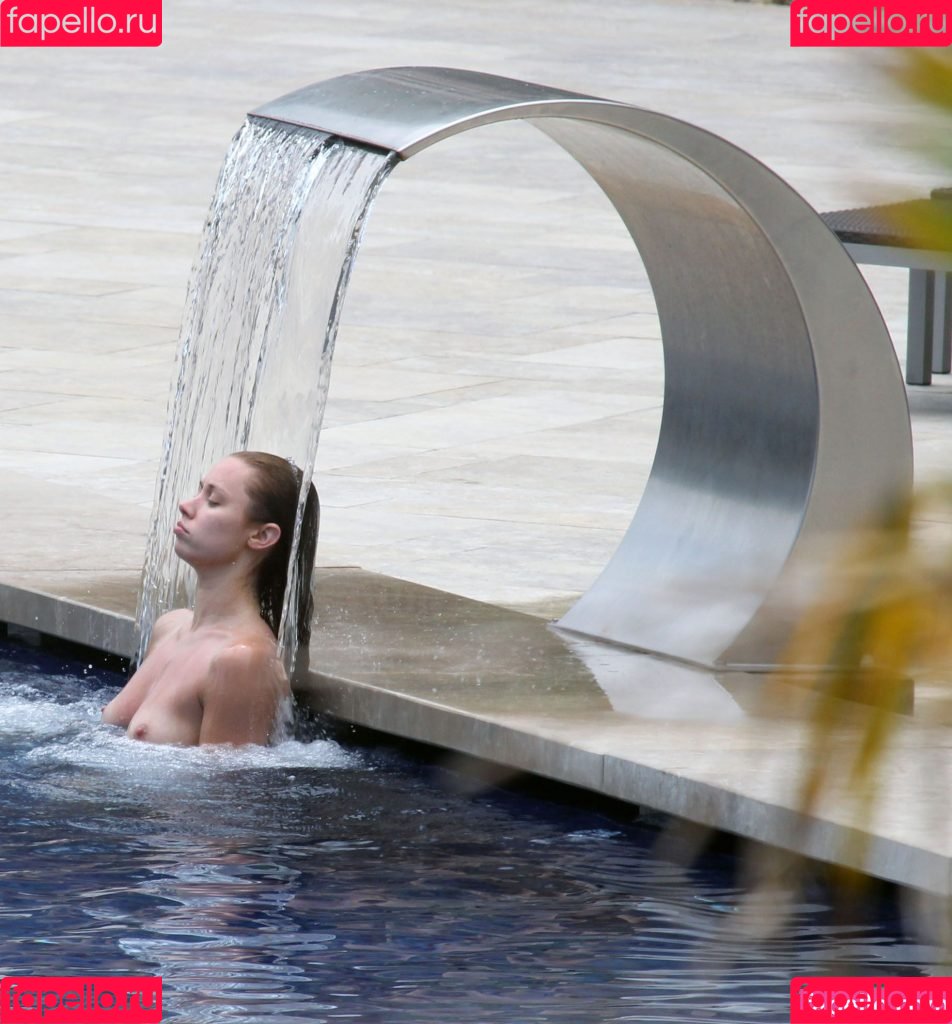 Una Healy Onlyfans Photo Gallery 