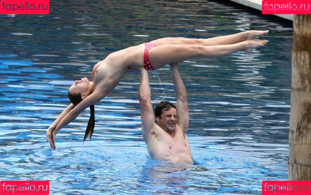 Una Healy Onlyfans Photo Gallery 