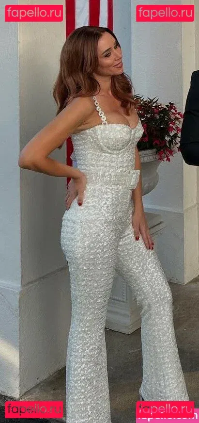 Una Healy Onlyfans Photo Gallery 