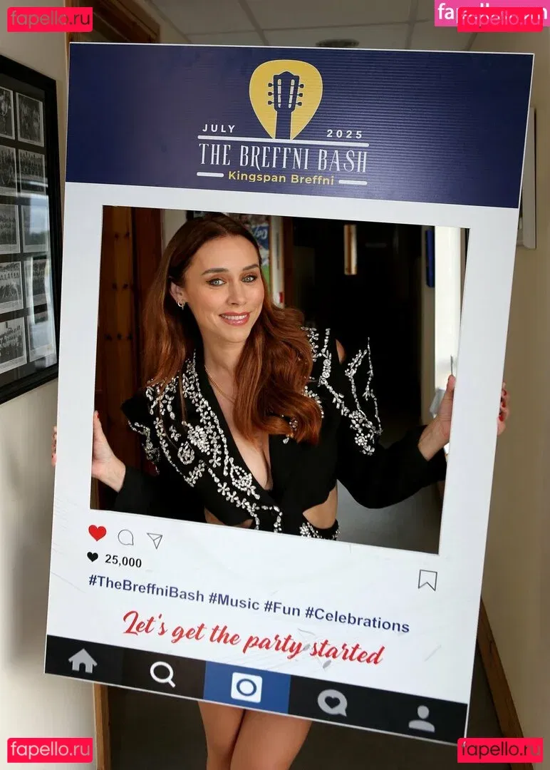 Una Healy Onlyfans Photo Gallery 