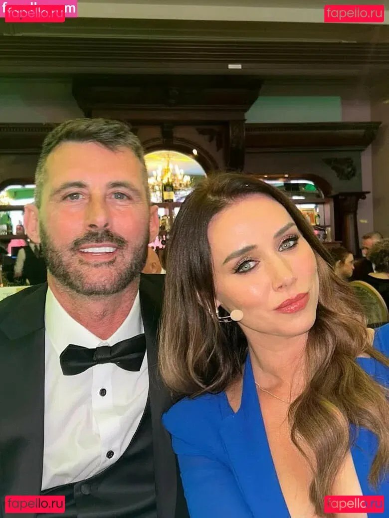 Una Healy Onlyfans Photo Gallery 