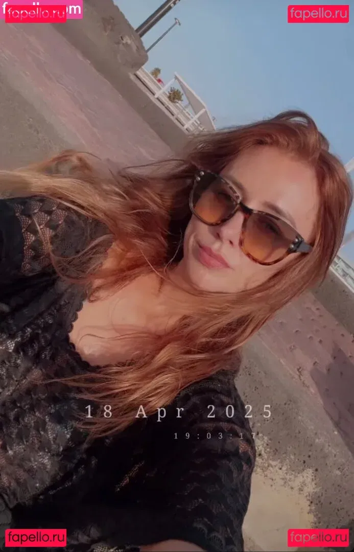 Una Healy Onlyfans Photo Gallery 