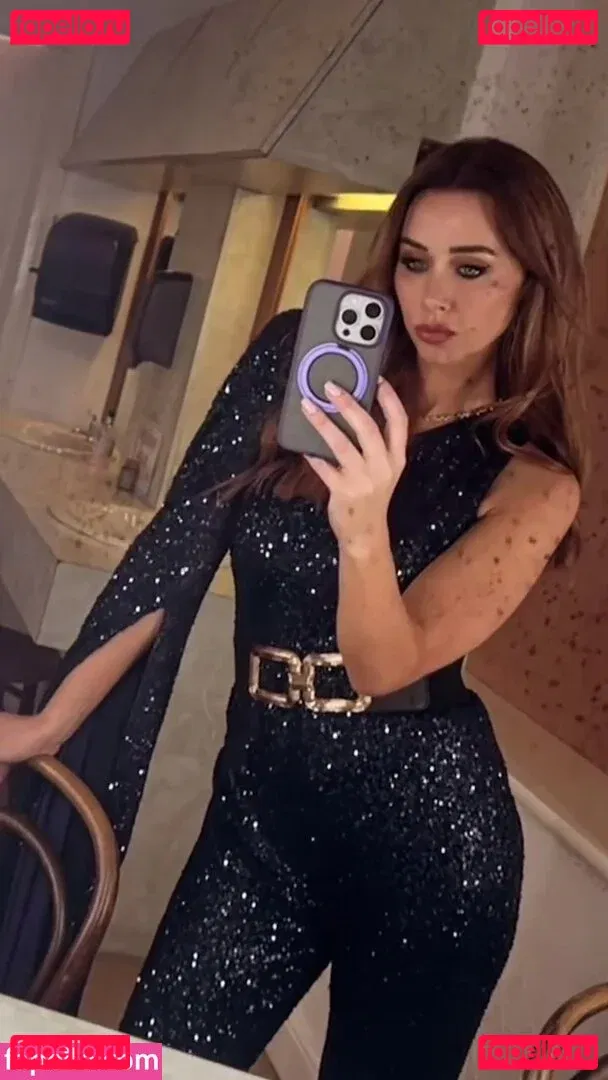 Una Healy Onlyfans Photo Gallery 