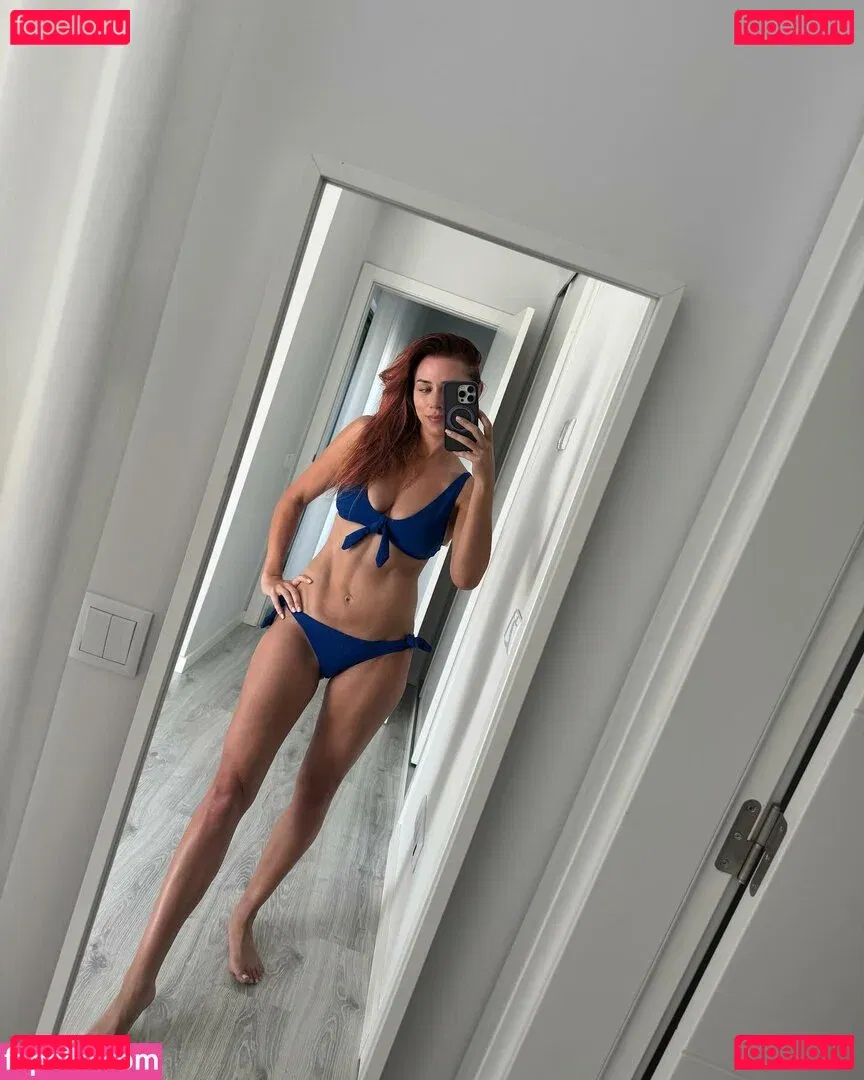 Una Healy Onlyfans Photo Gallery 