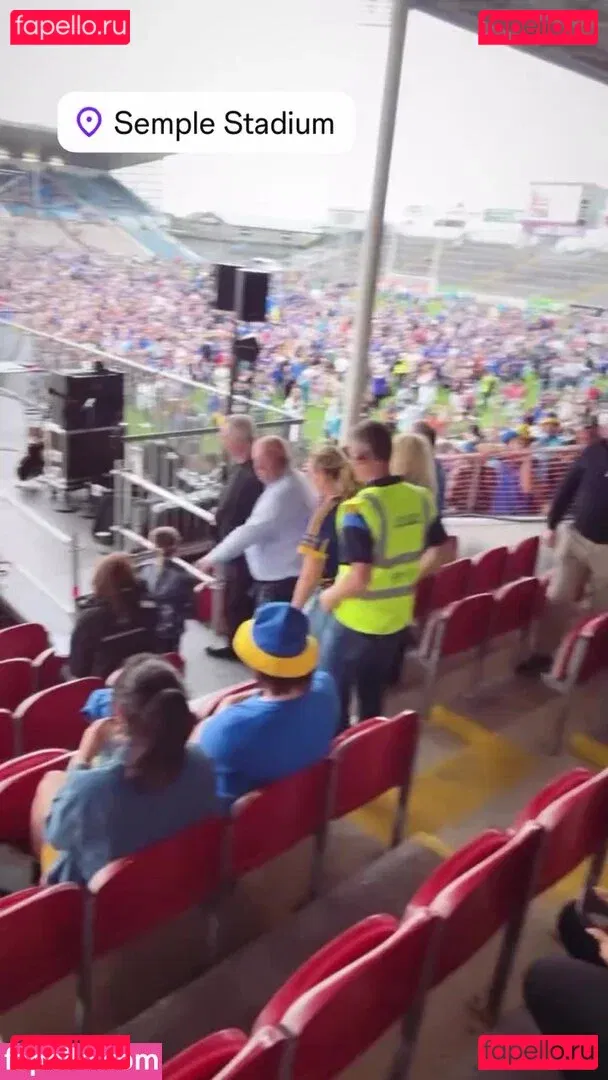 Una Healy Onlyfans Photo Gallery 