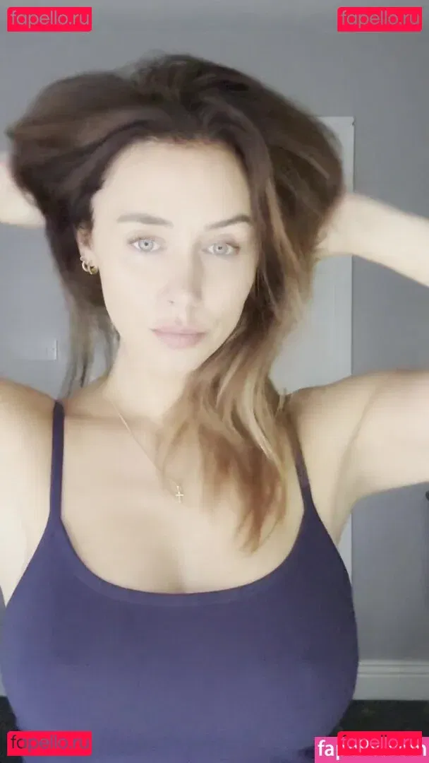 Una Healy Onlyfans Photo Gallery 