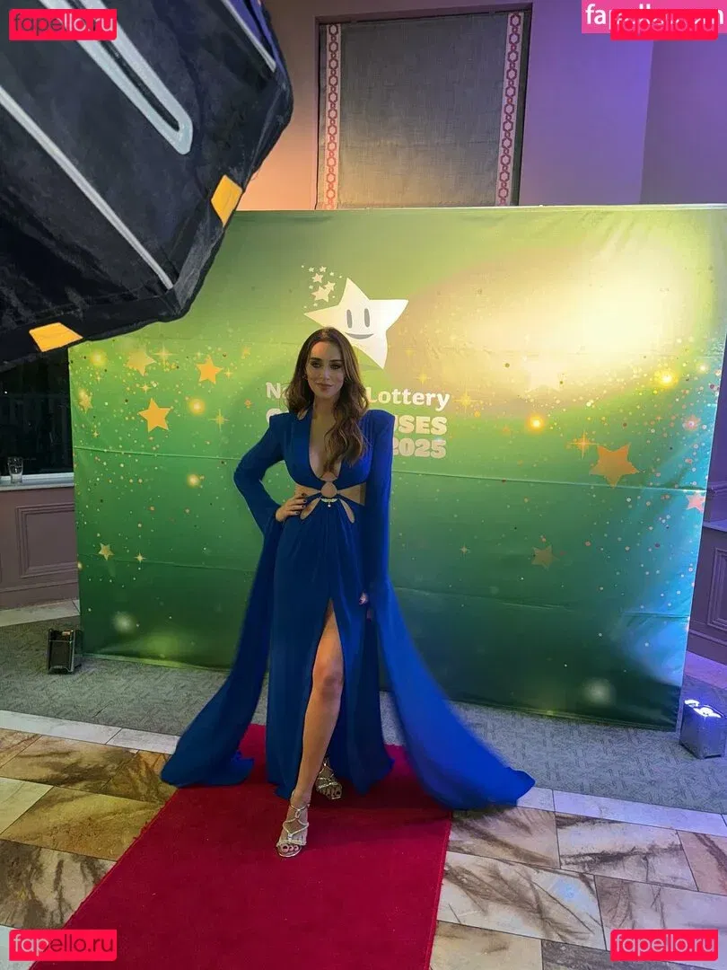 Una Healy Onlyfans Photo Gallery 