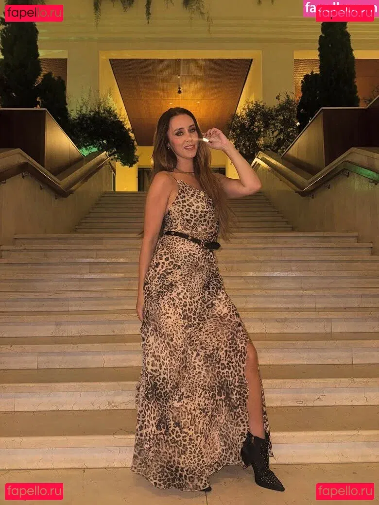 Una Healy Onlyfans Photo Gallery 