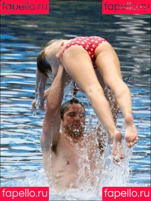 Una Healy Onlyfans Photo Gallery 