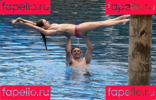 Una Healy Onlyfans Photo Gallery 