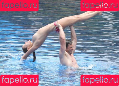 Una Healy Onlyfans Photo Gallery 