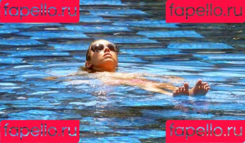 Una Healy Onlyfans Photo Gallery 